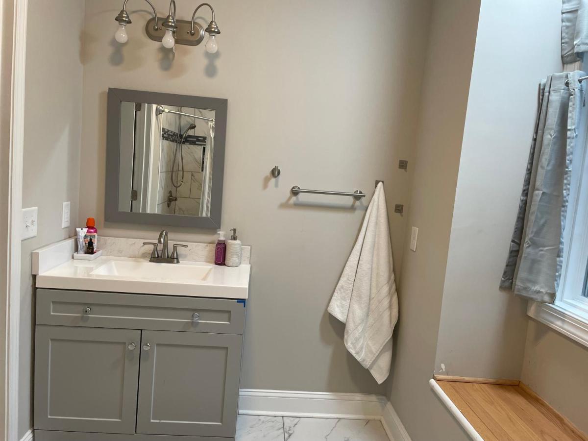 Appartamento La Casa Grande Hosting Whitsett Esterno foto