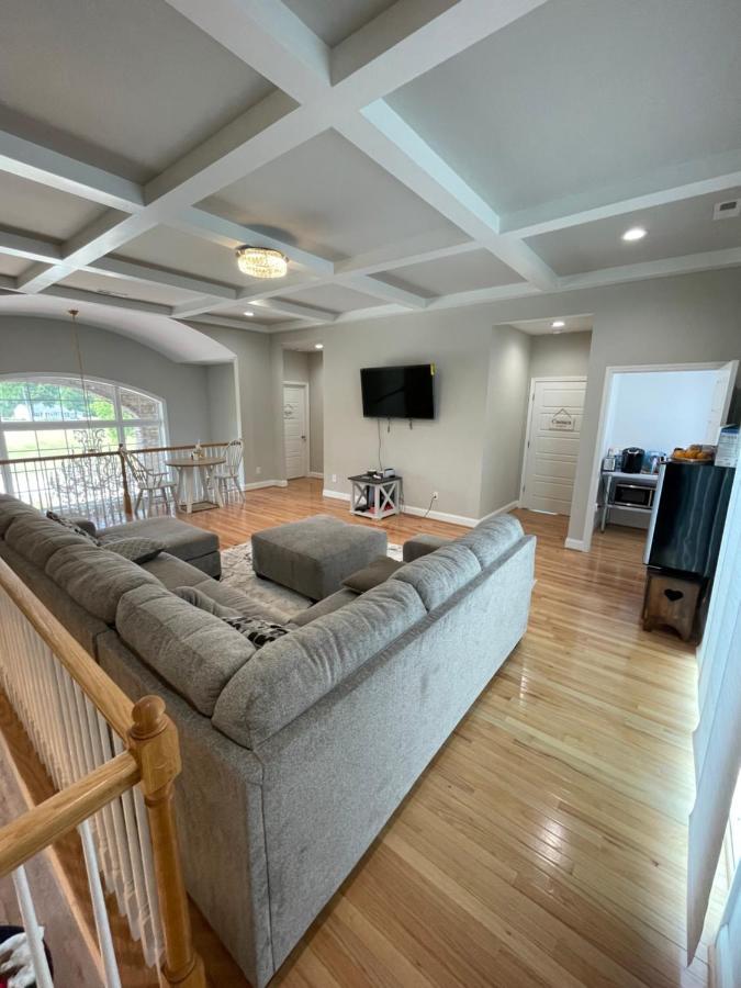 Appartamento La Casa Grande Hosting Whitsett Esterno foto