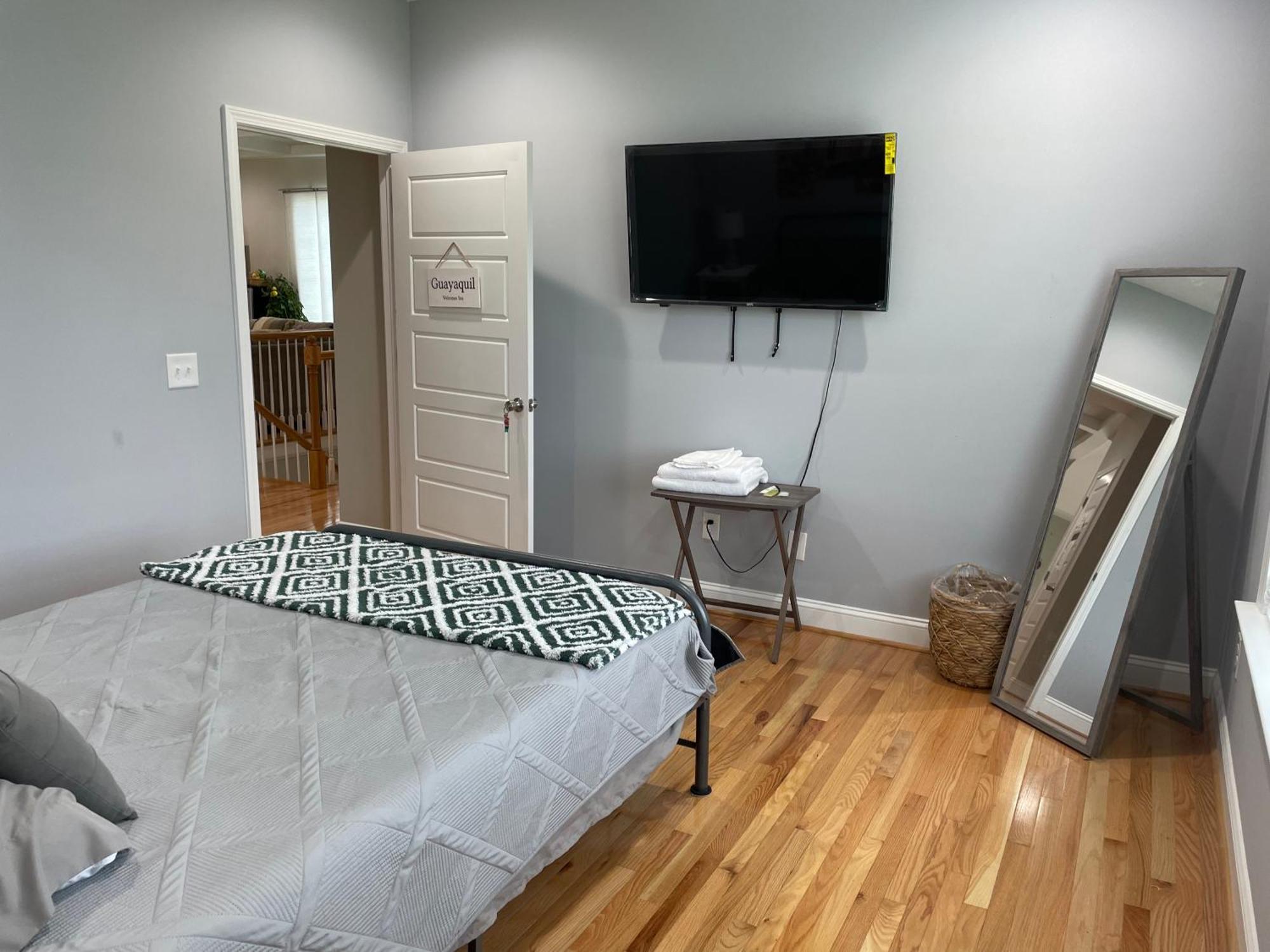Appartamento La Casa Grande Hosting Whitsett Esterno foto